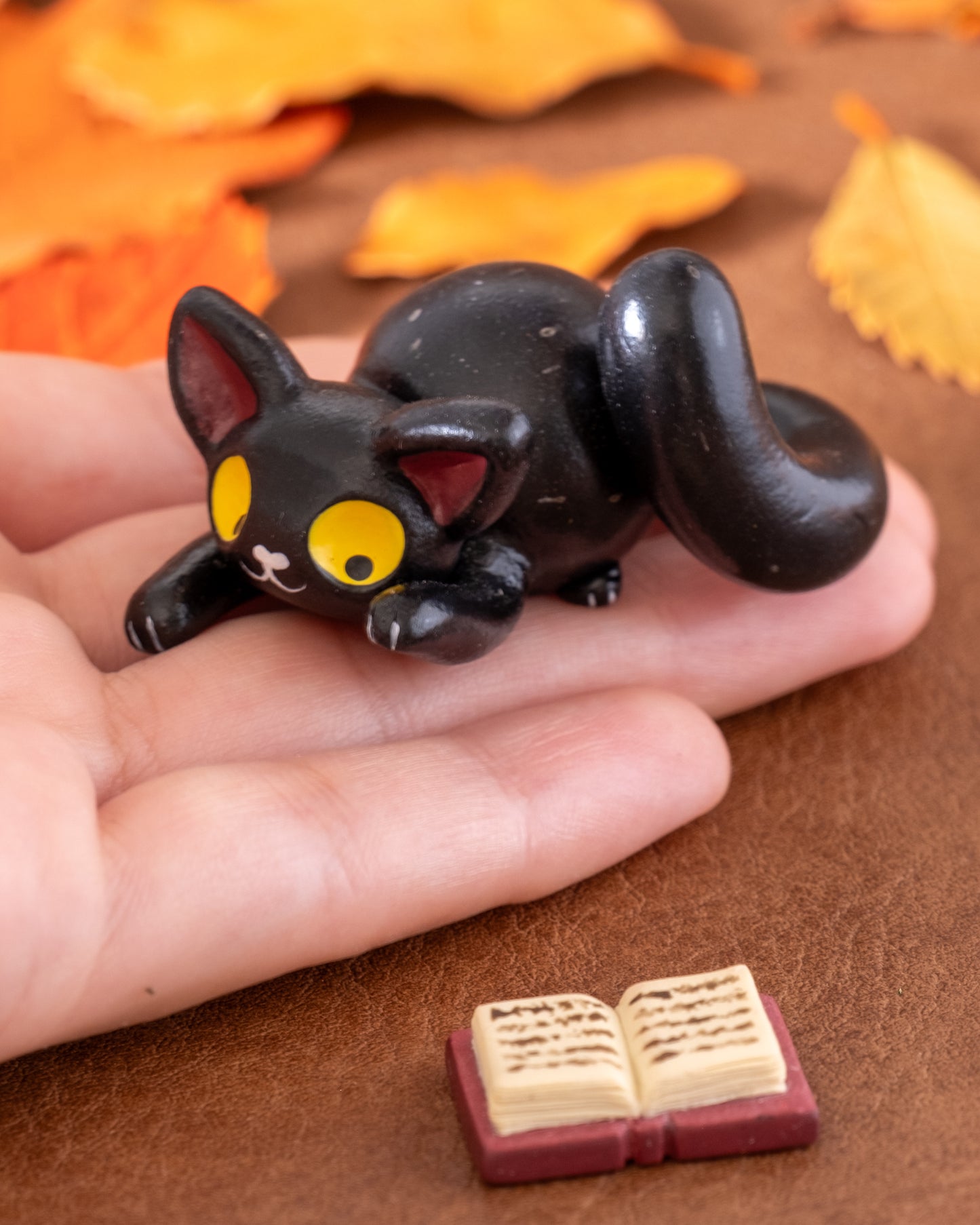 Black Cat Figurine in Polymer Clay (2)