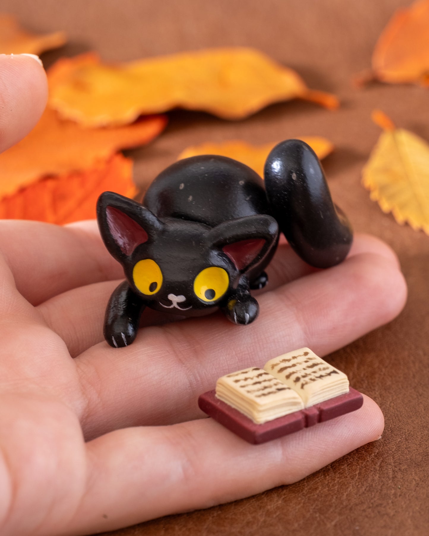 Black Cat Figurine in Polymer Clay (2)