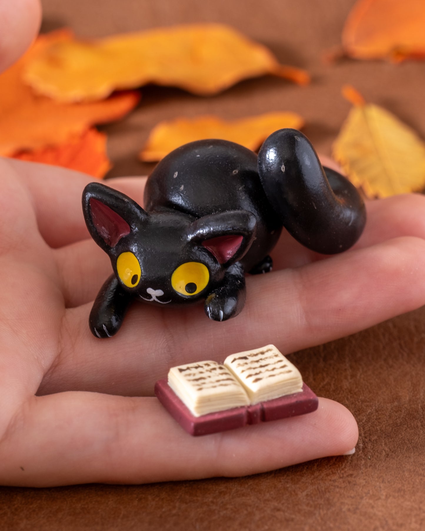 Black Cat Figurine in Polymer Clay (2)