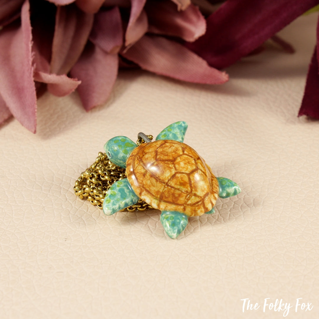Sea Turtle Necklace in Ceramic - The Folky Fox